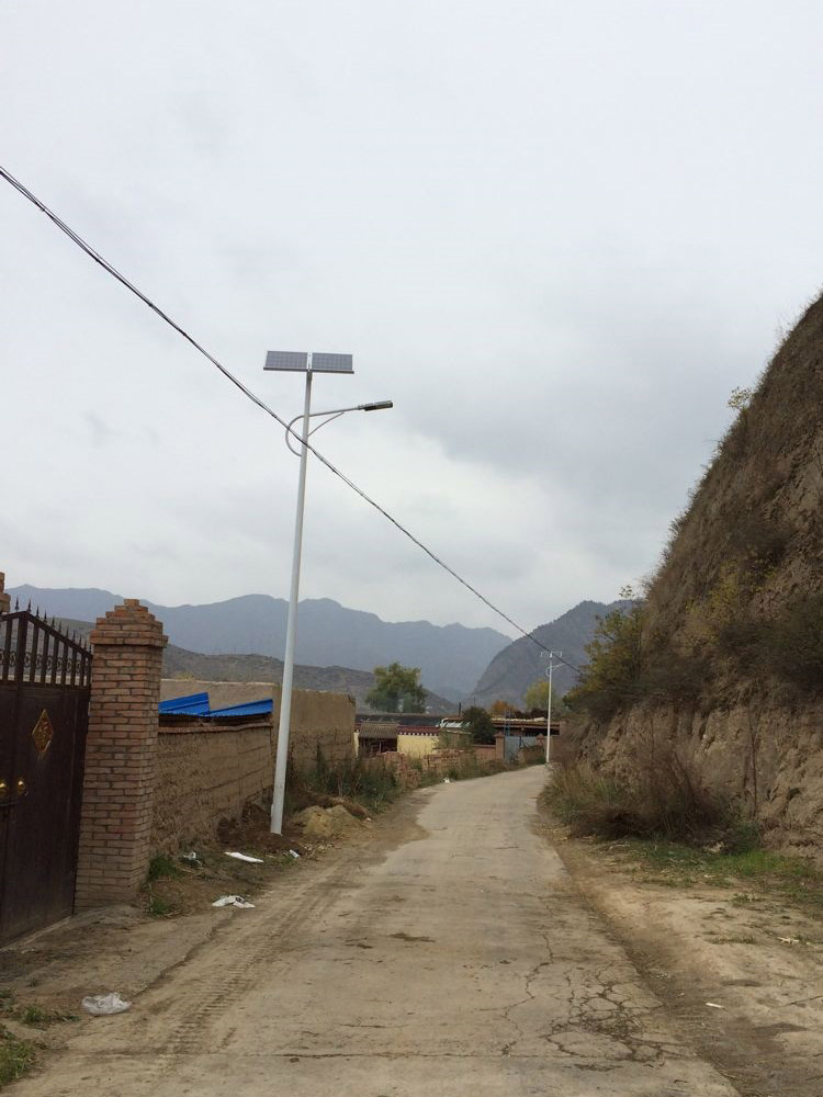 農(nóng)村太陽(yáng)能路燈價(jià)格 農(nóng)村太陽(yáng)能路燈價(jià)格